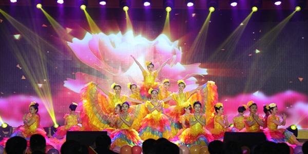1-02、房地產(chǎn)公司、物業(yè)公司開場舞《春海》.jpg